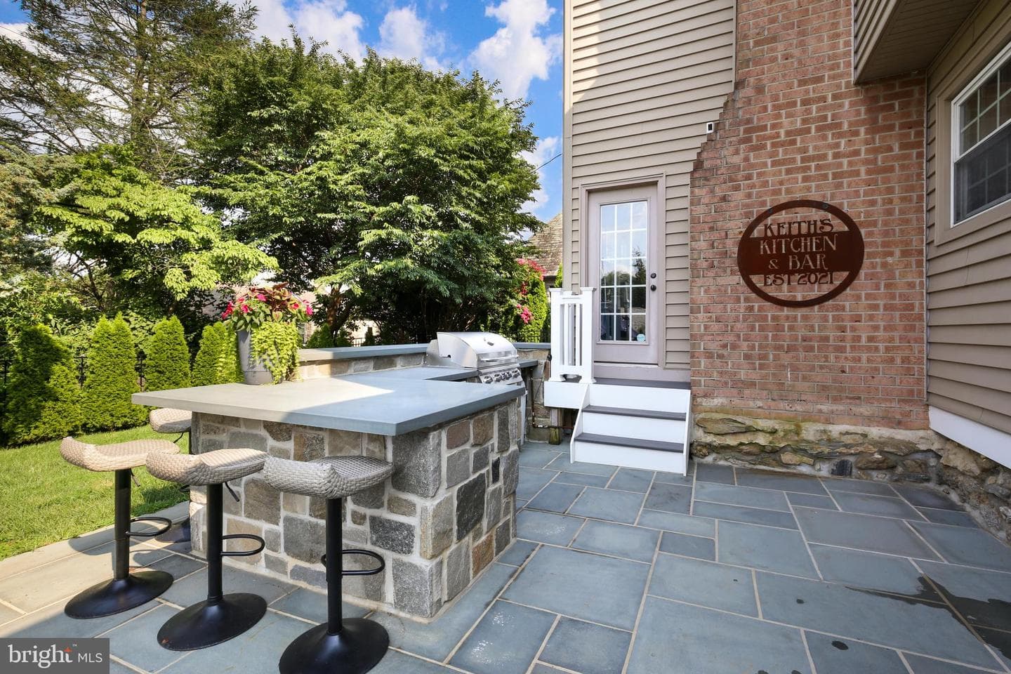 417 Derwyn Road photo 32
