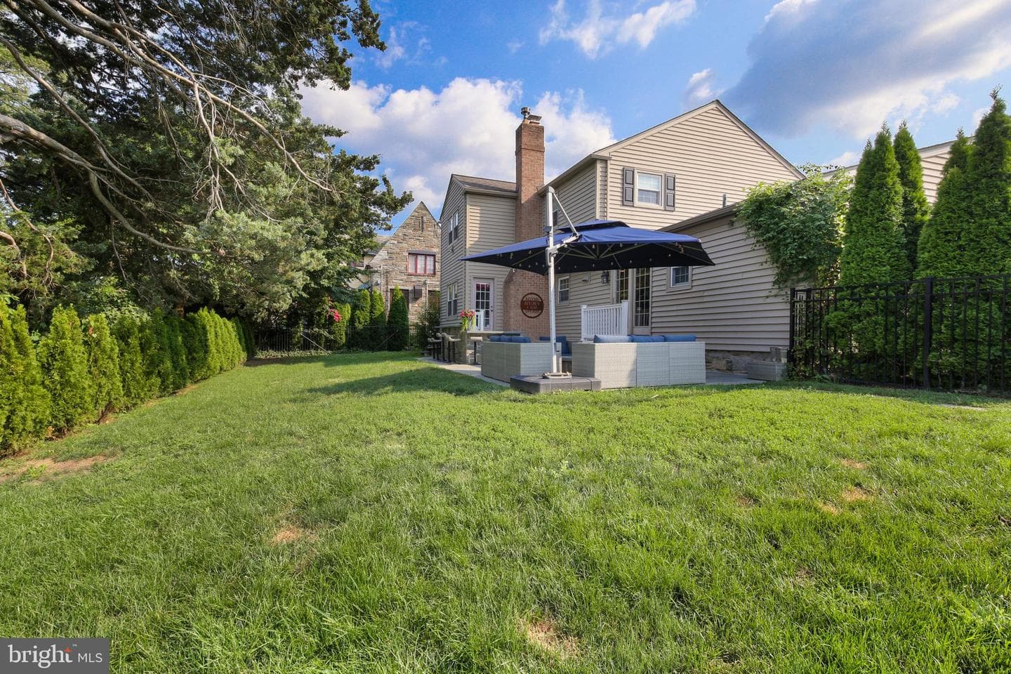 417 Derwyn Road photo 37