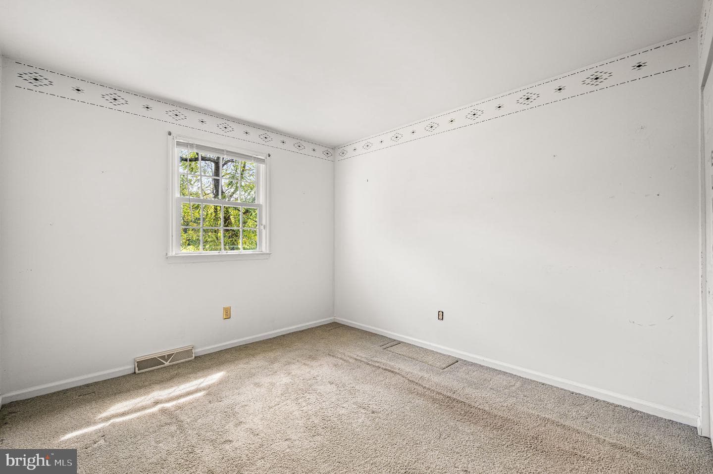 23 E Knowlton Road photo 32