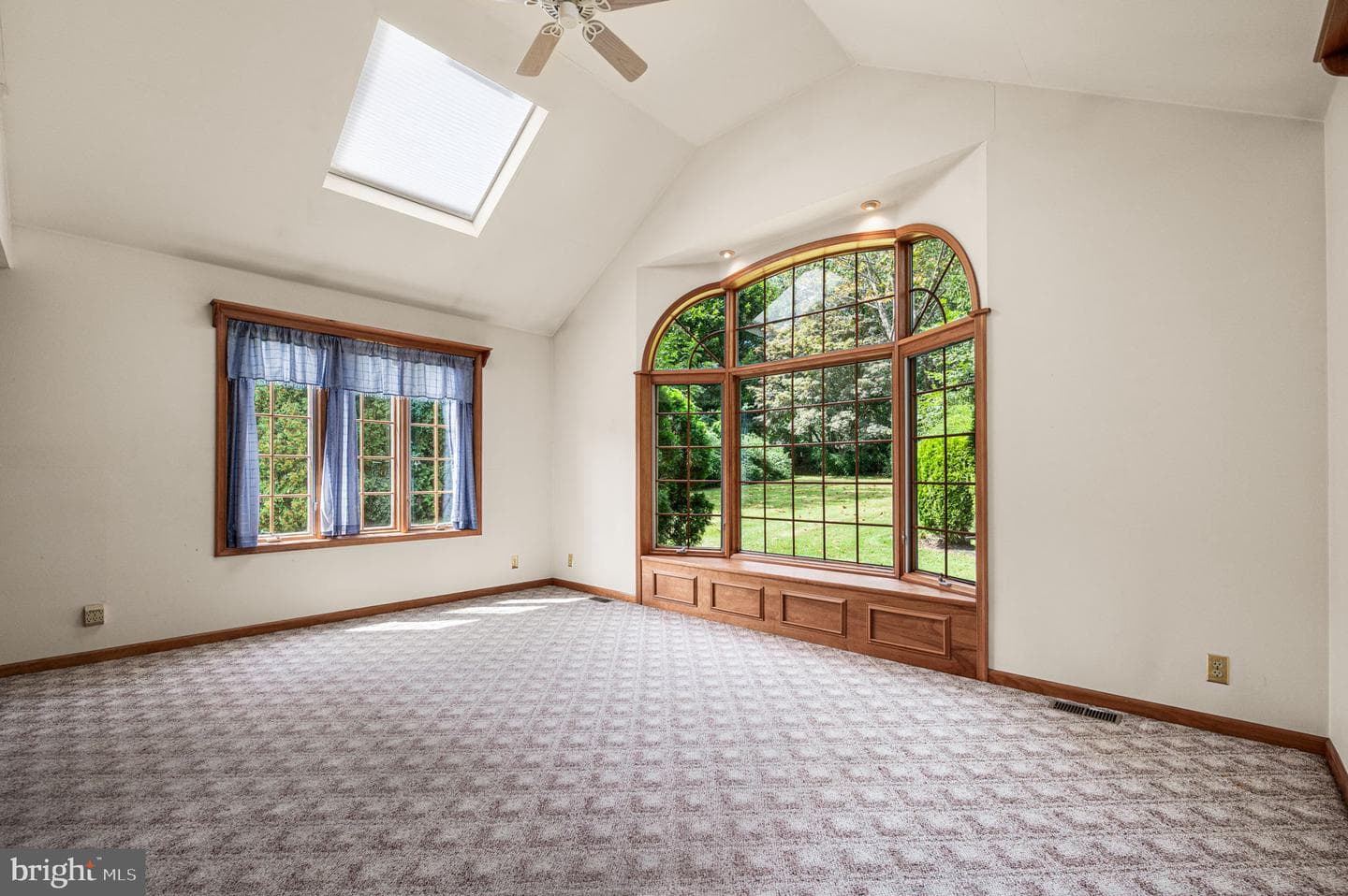 23 E Knowlton Road photo 38
