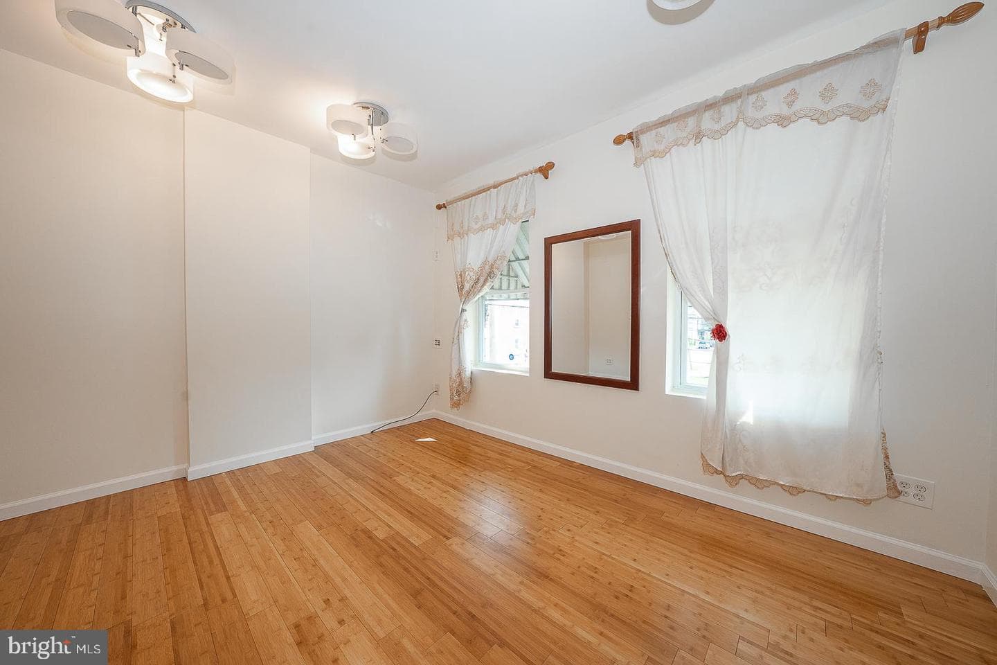 936 Potter Street photo 28