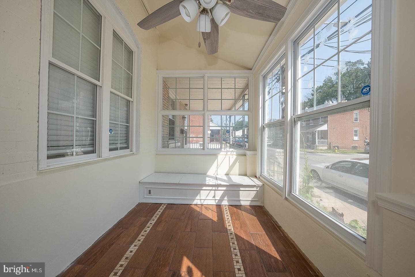 936 Potter Street photo 3