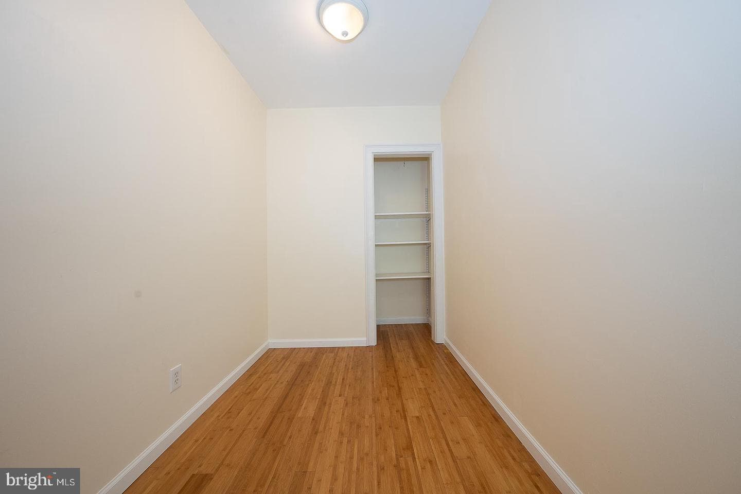 936 Potter Street photo 34