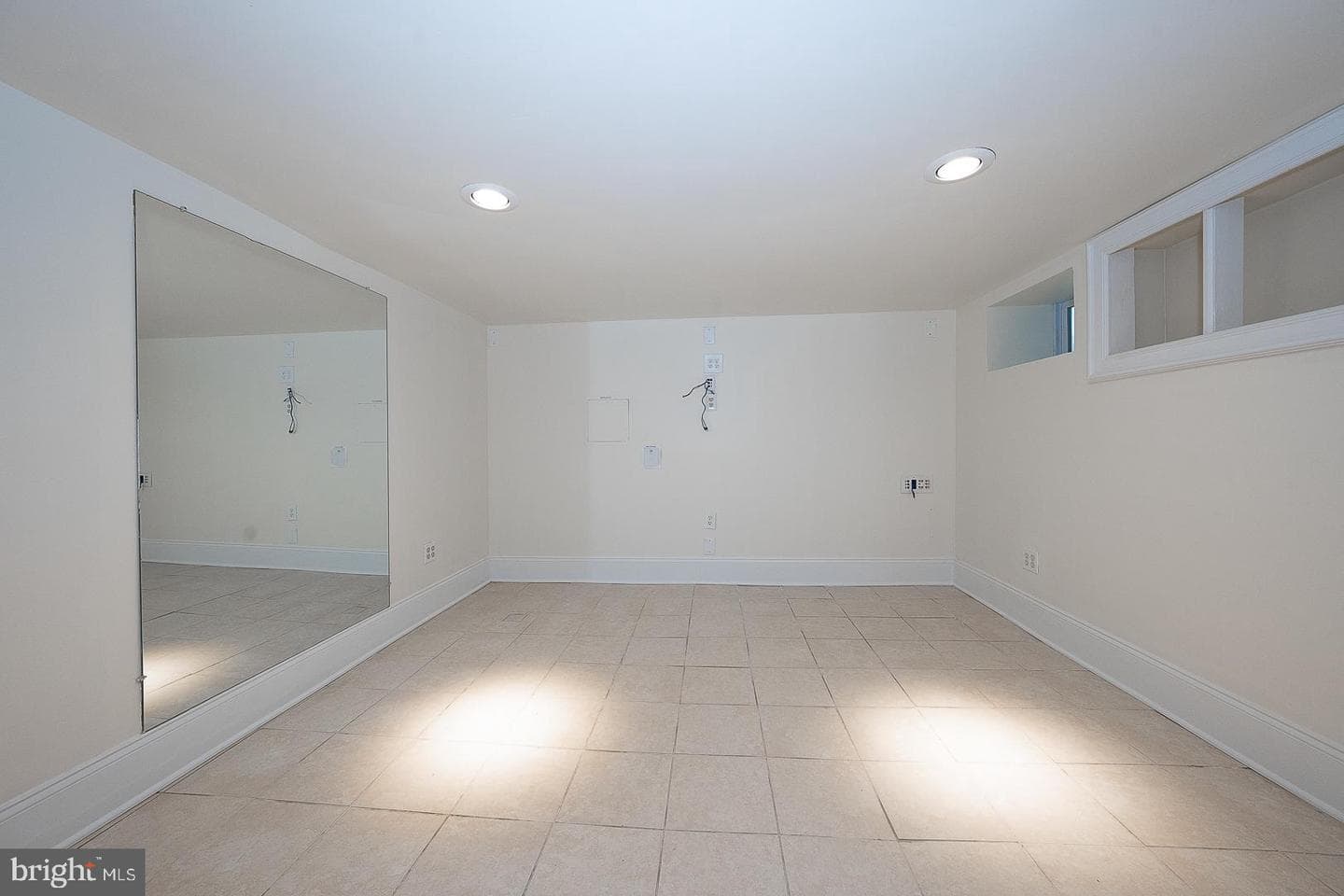 936 Potter Street photo 40