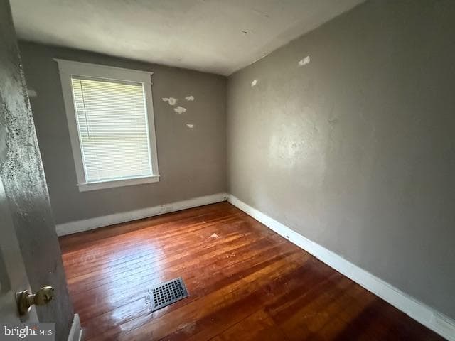 941 Glen Terrace photo 10