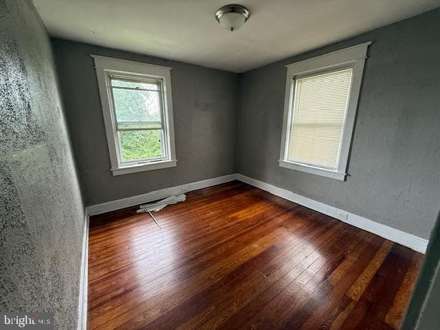 941 Glen Terrace photo 8