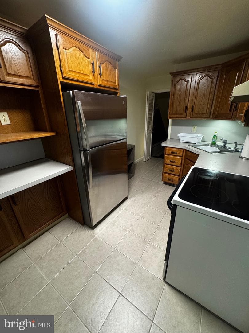 336 Holland Street photo 12