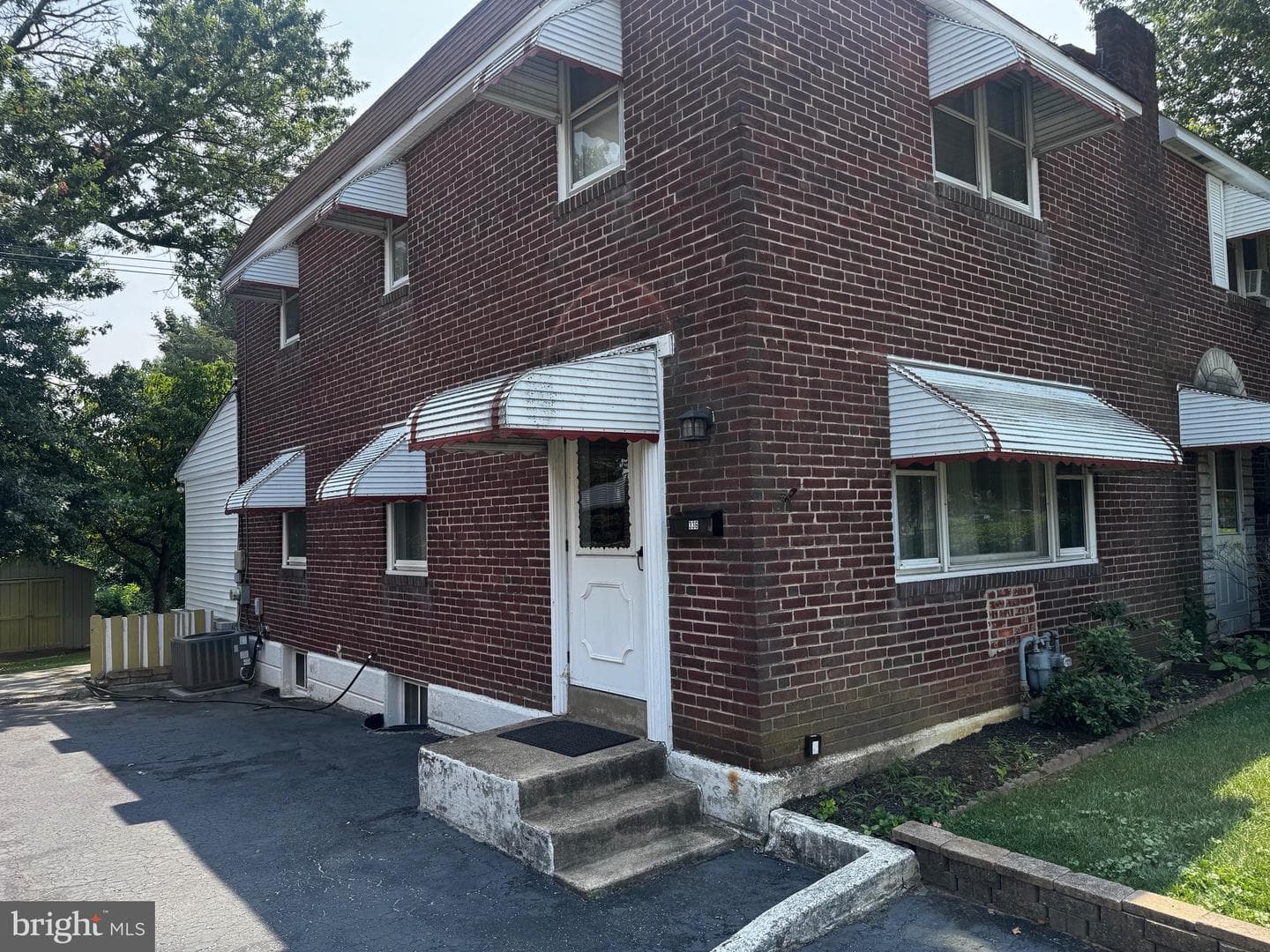 336 Holland Street photo 2