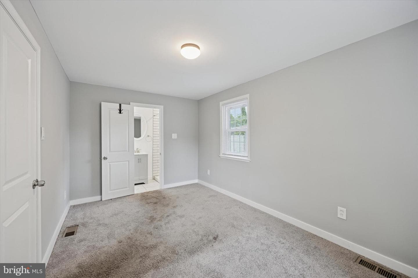 2415 Franklin Avenue photo 13