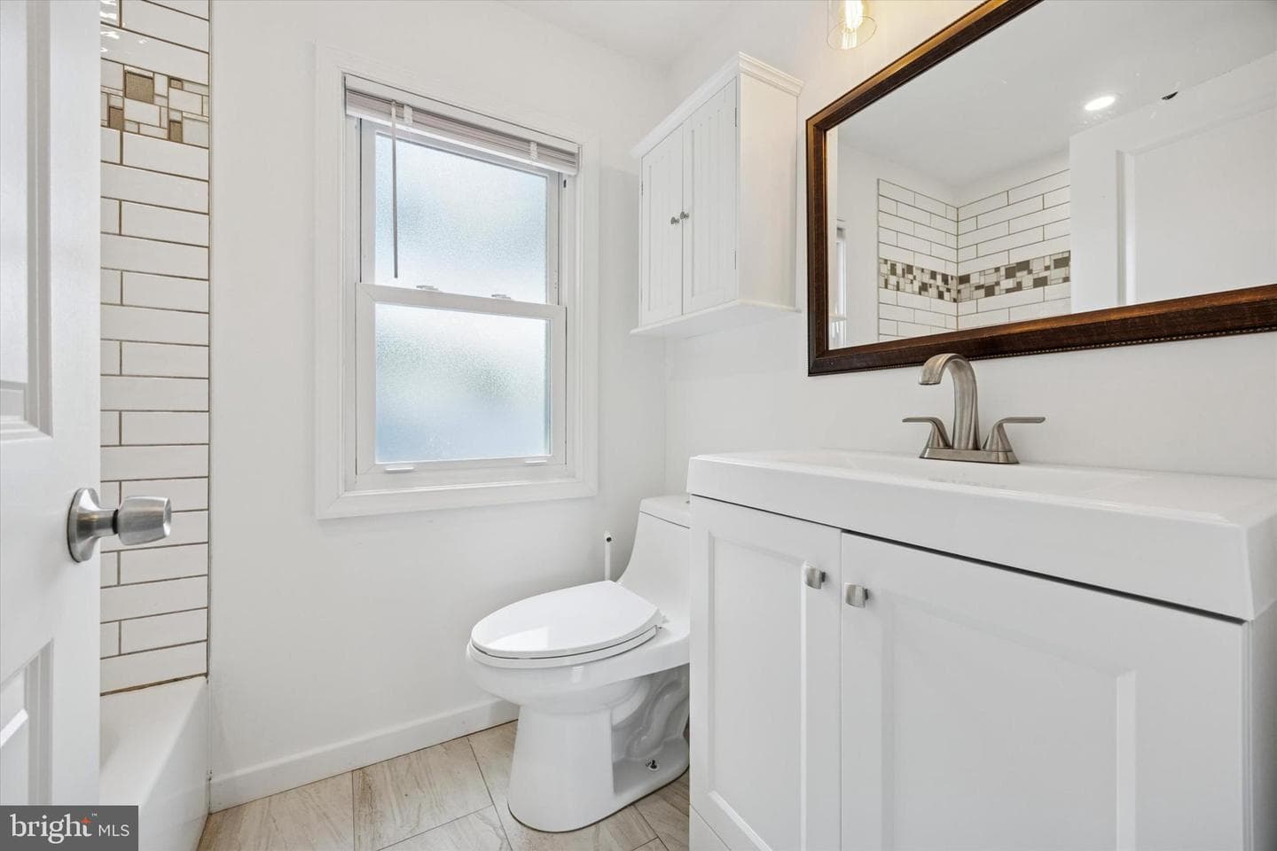 2415 Franklin Avenue photo 21