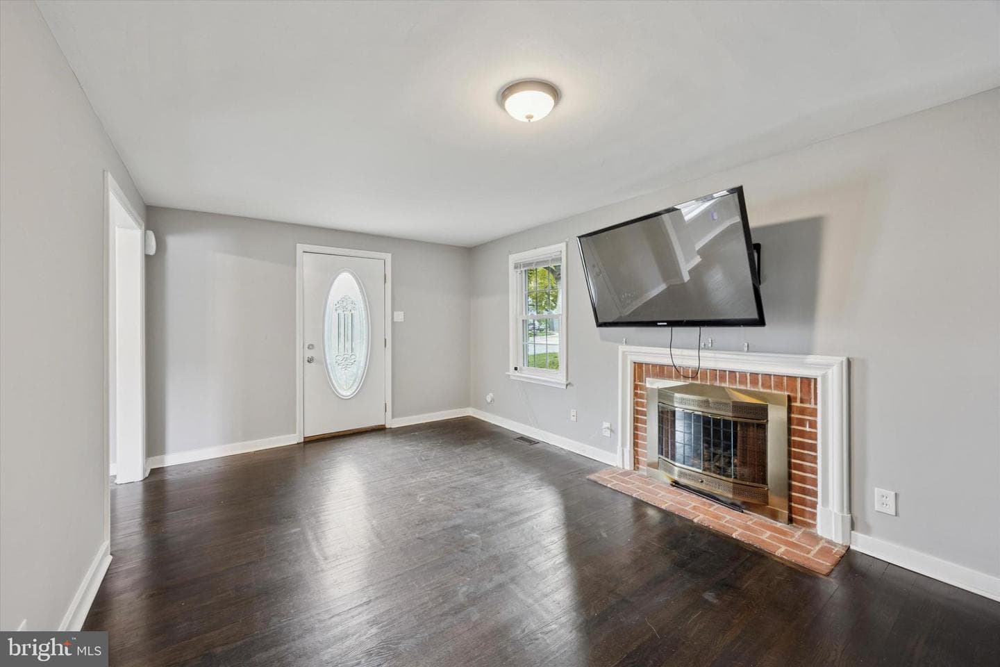 2415 Franklin Avenue photo 4
