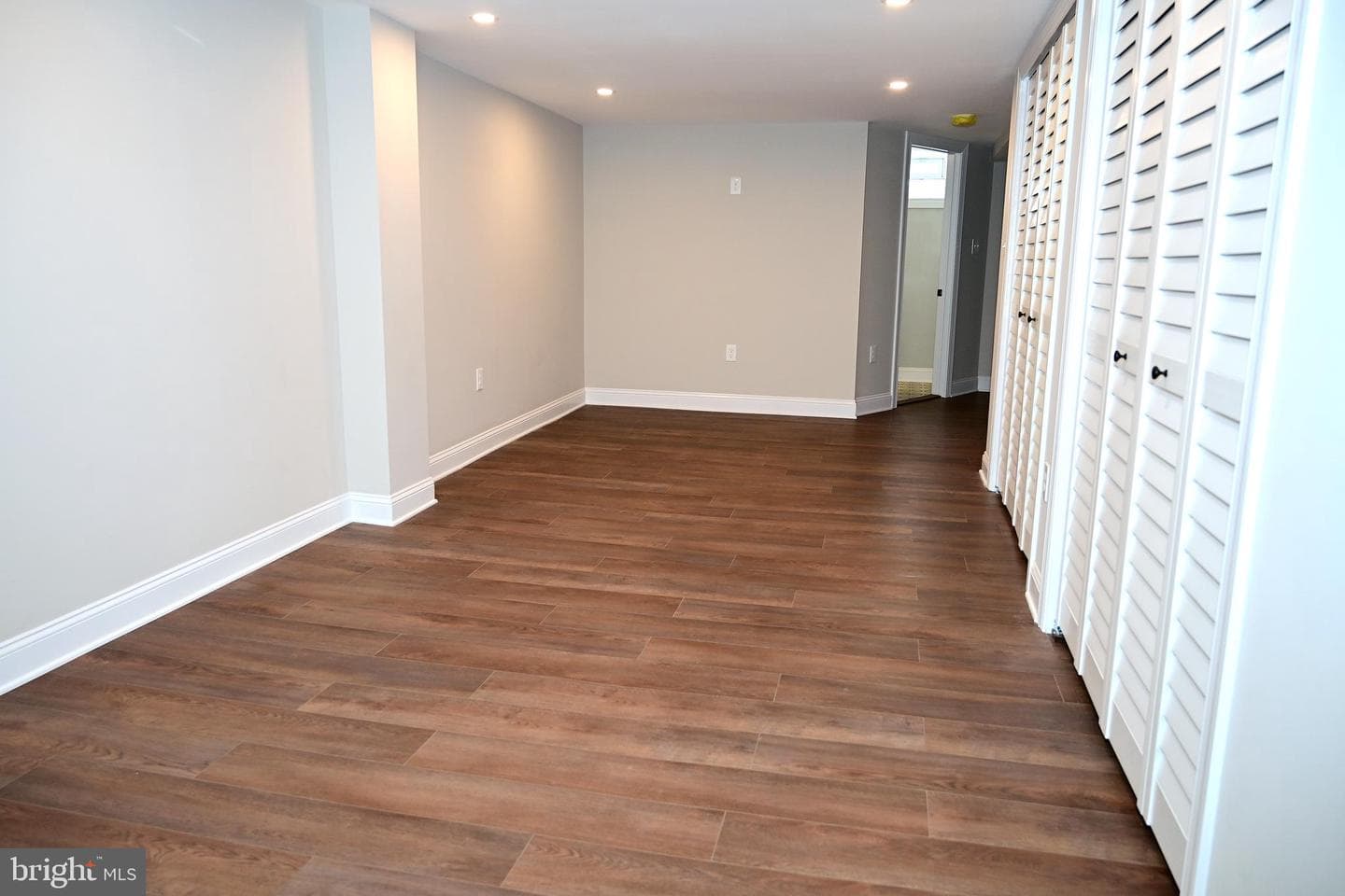 5107 Whitehall Drive photo 22