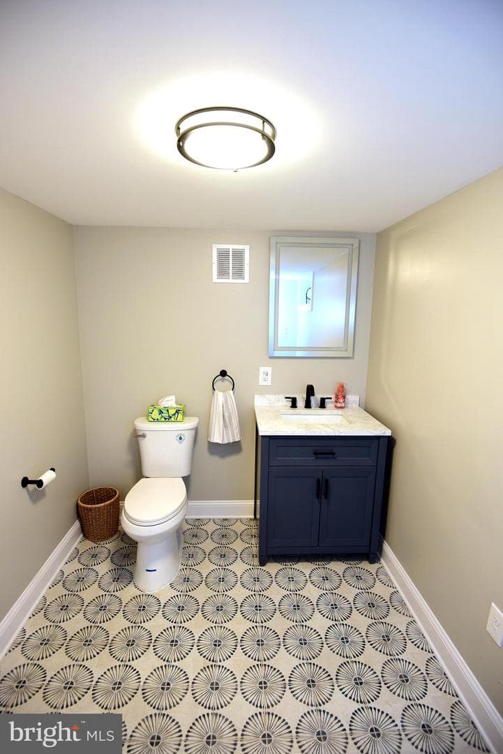 5107 Whitehall Drive photo 31