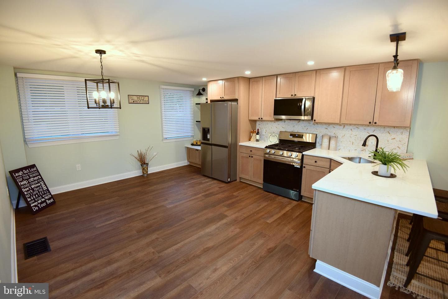 5107 Whitehall Drive photo 8