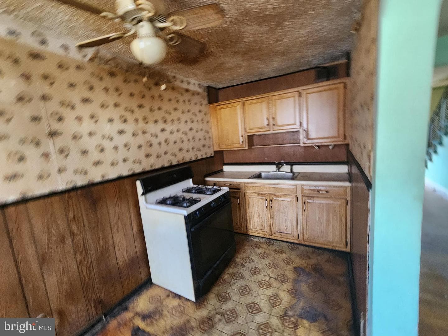 1241 Edgehill Road photo 10