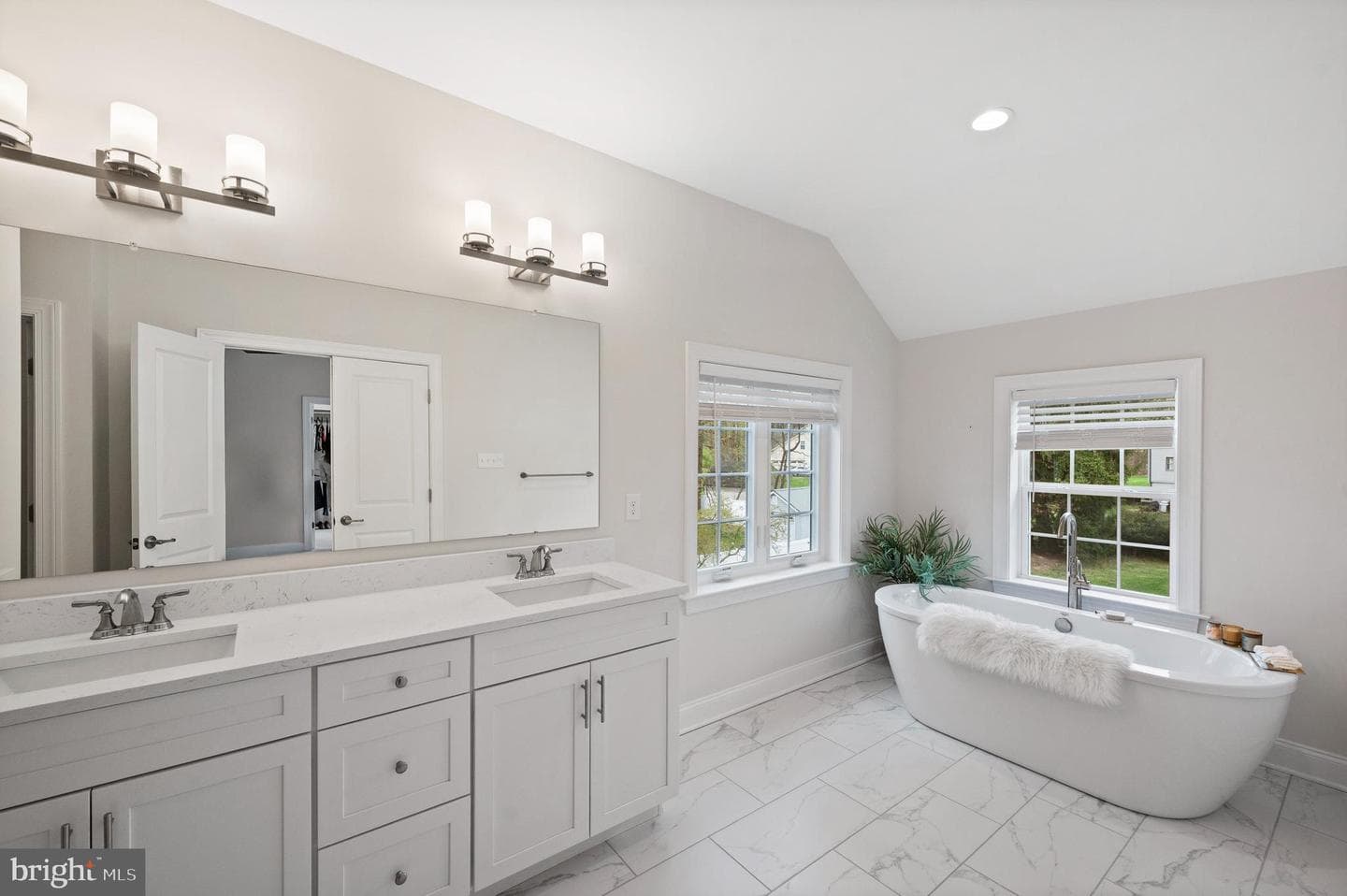 1037 Kirk Road photo 24