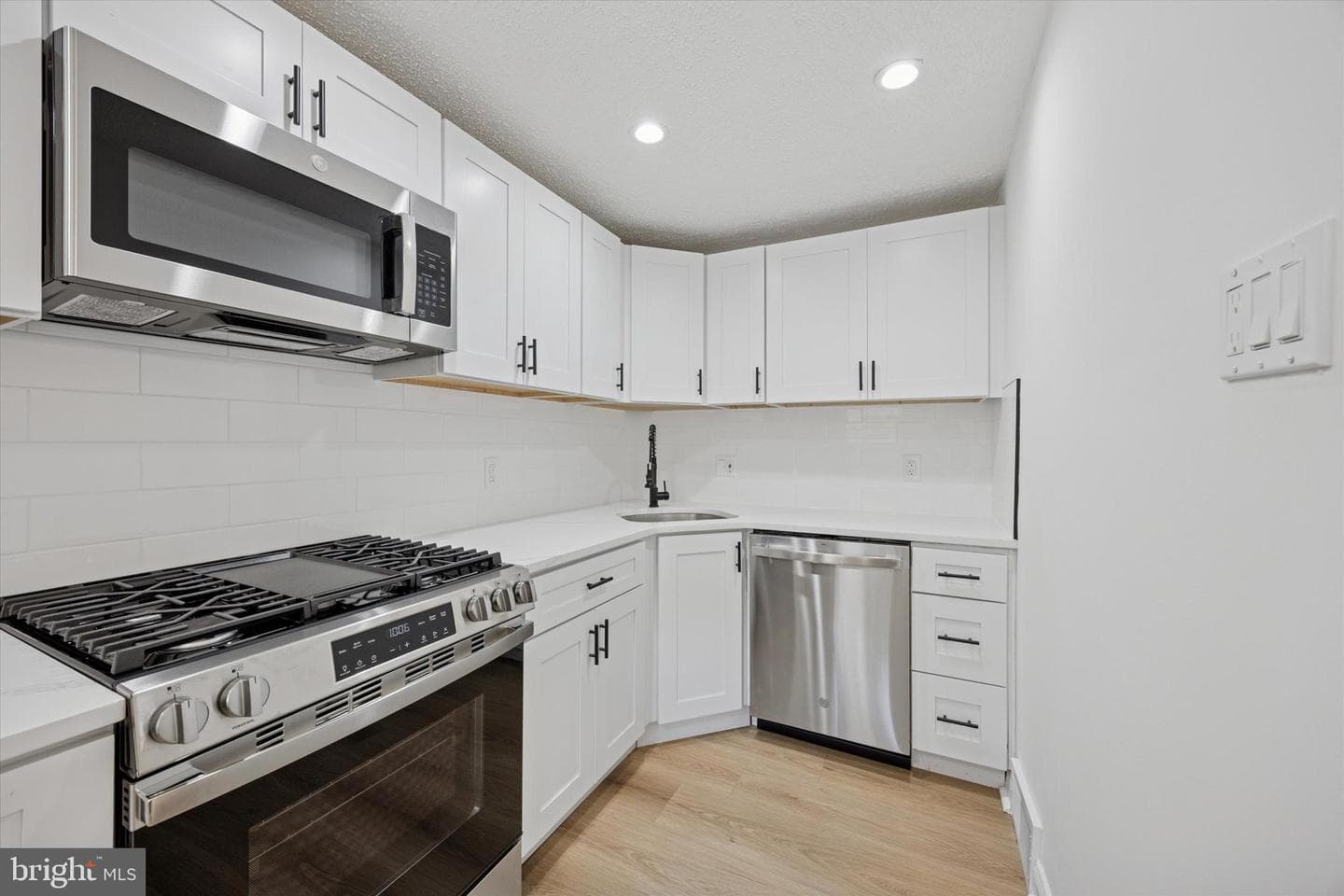 423 Seven Oaks Drive photo 14