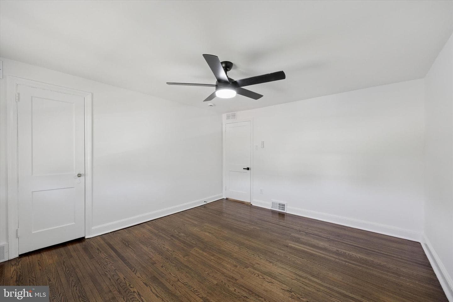 423 Seven Oaks Drive photo 18