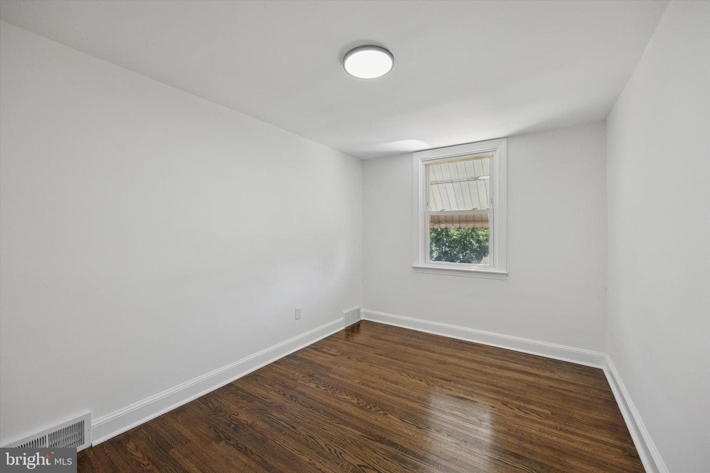 423 Seven Oaks Drive photo 20