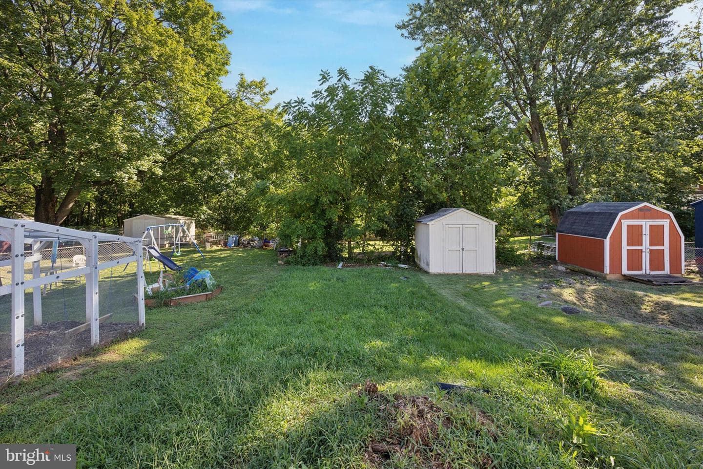 423 Seven Oaks Drive photo 3