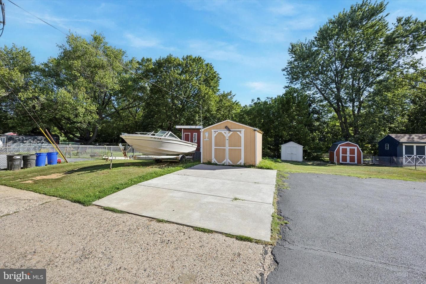 423 Seven Oaks Drive photo 4