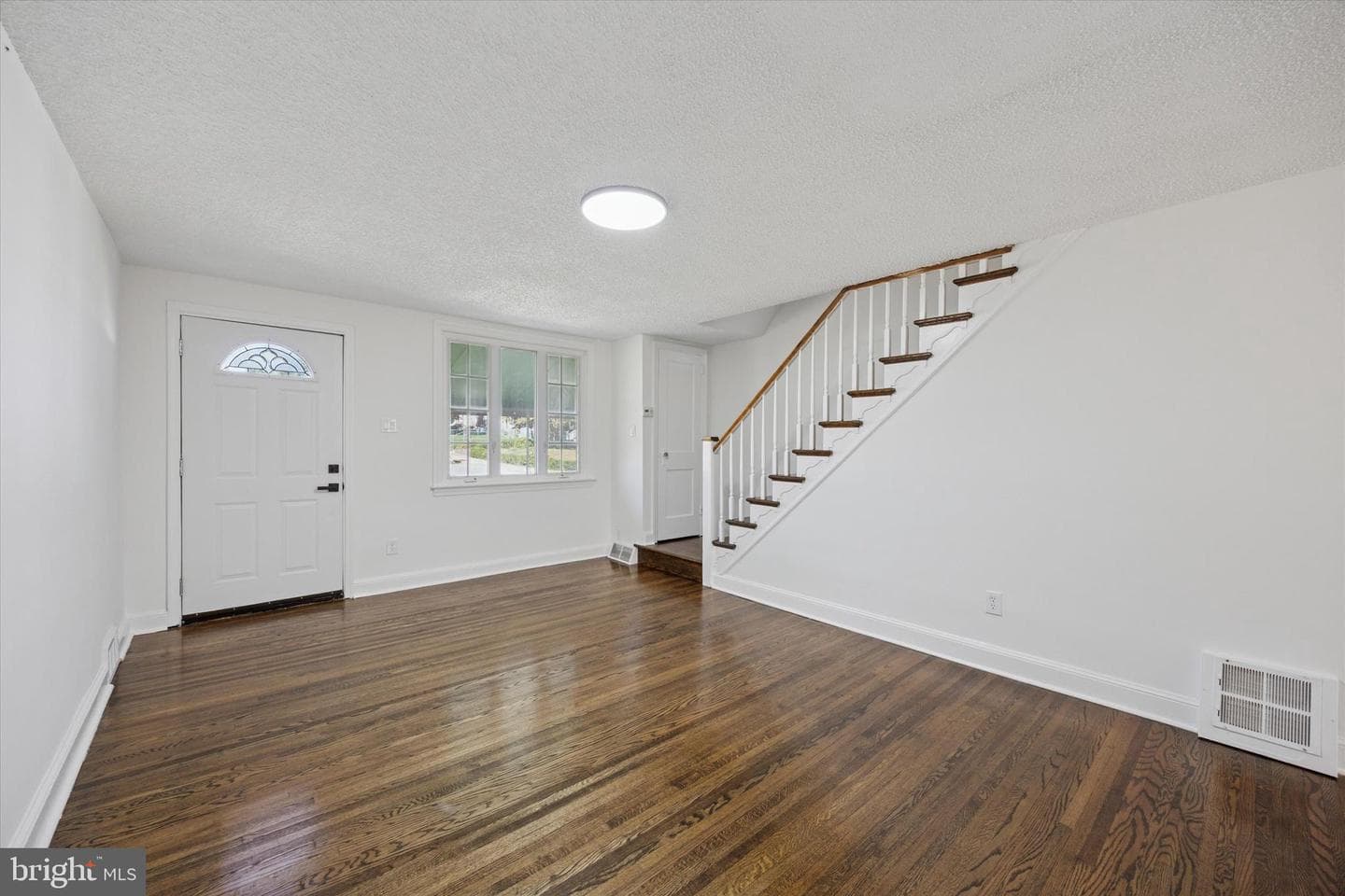423 Seven Oaks Drive photo 6
