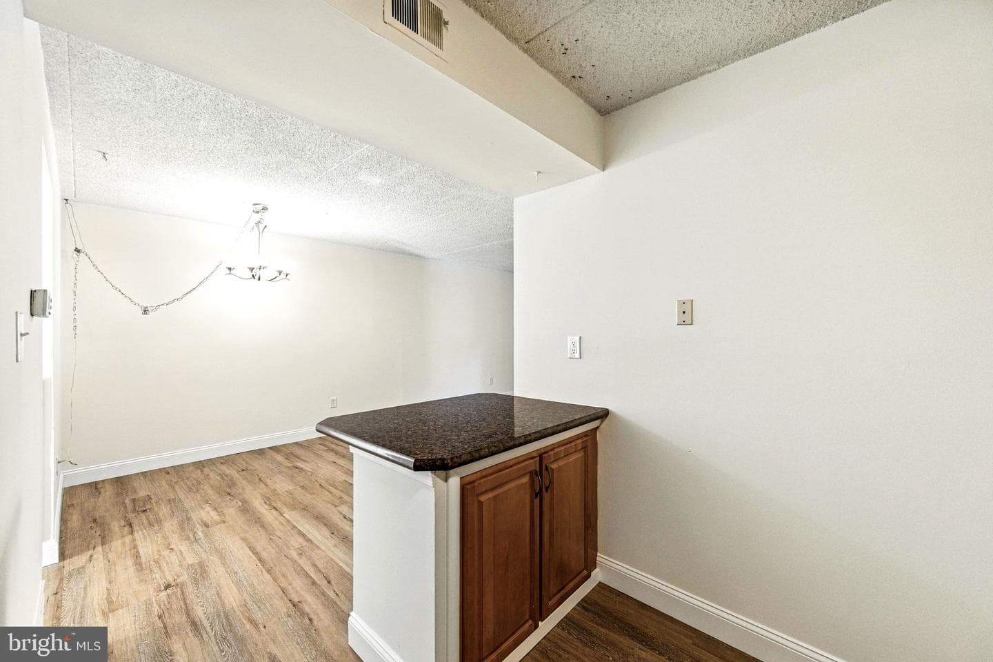 338 Saybrook Lane photo 12
