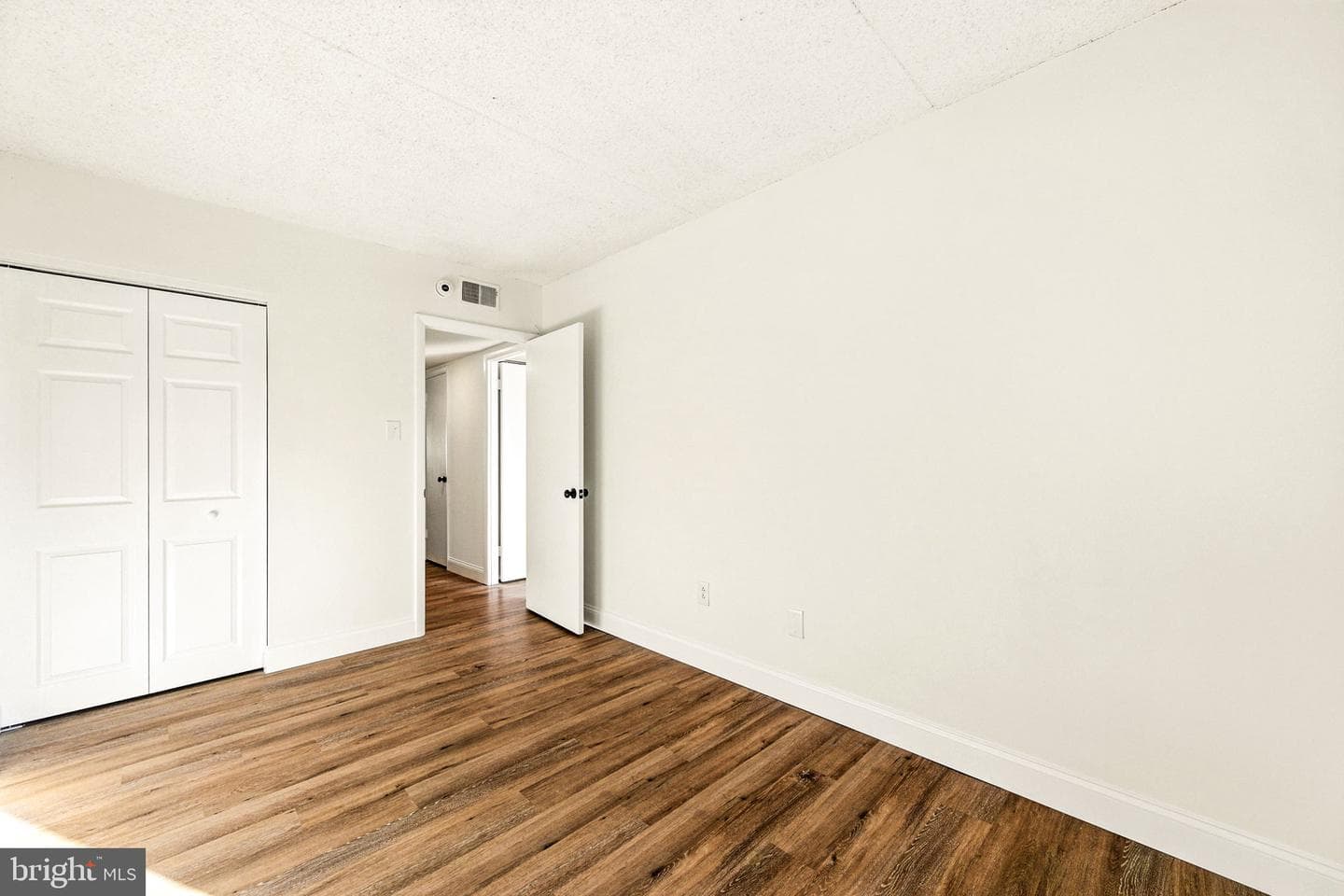 338 Saybrook Lane photo 18