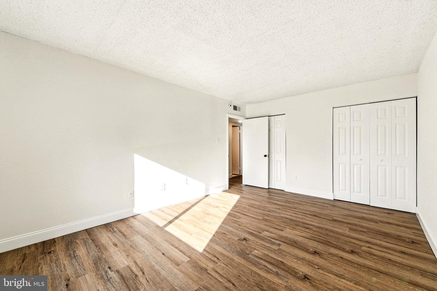 338 Saybrook Lane photo 20