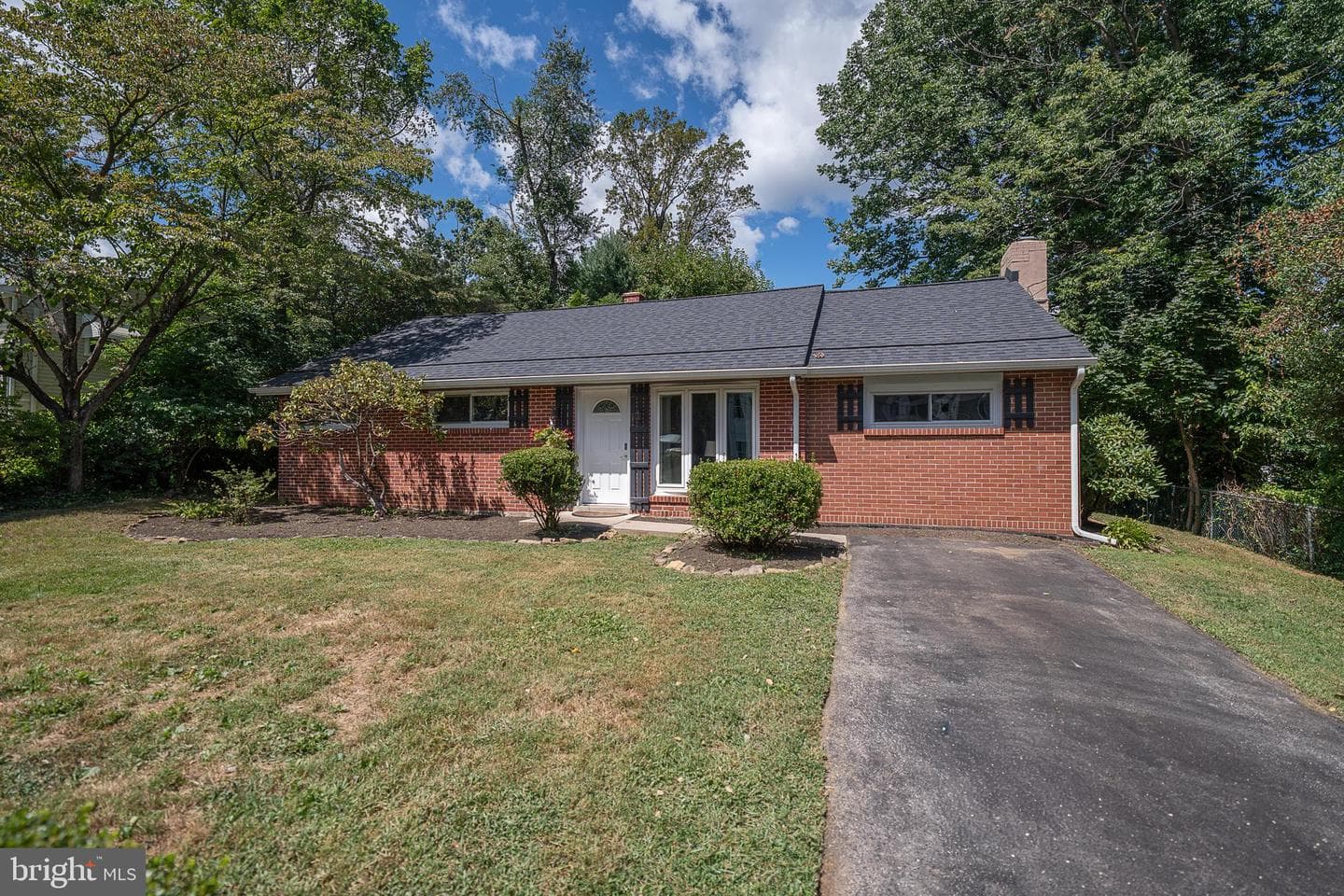 32 Pine Street photo 1