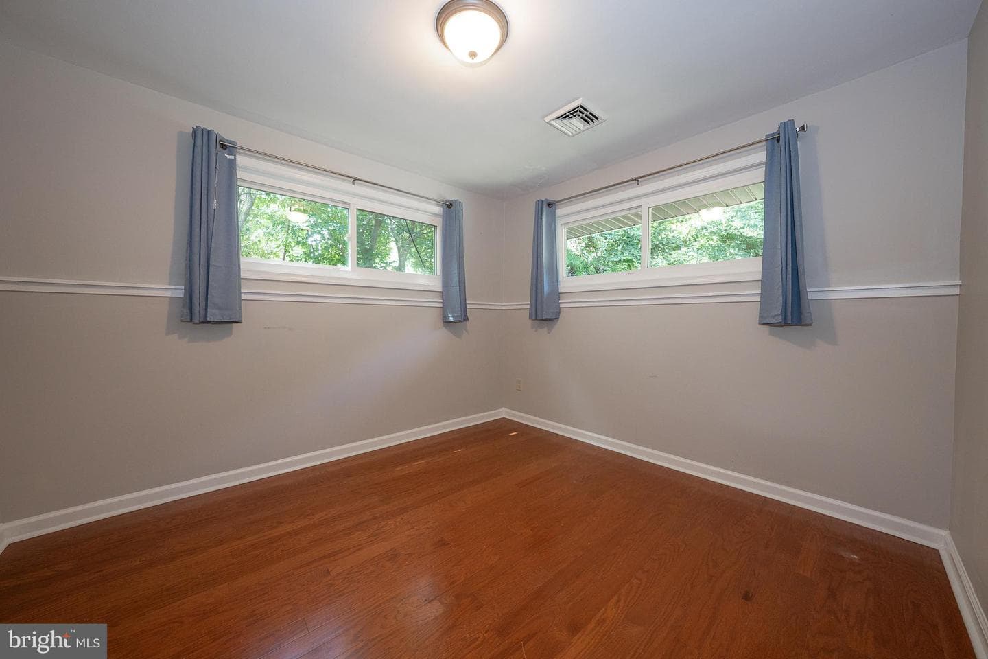 32 Pine Street photo 32