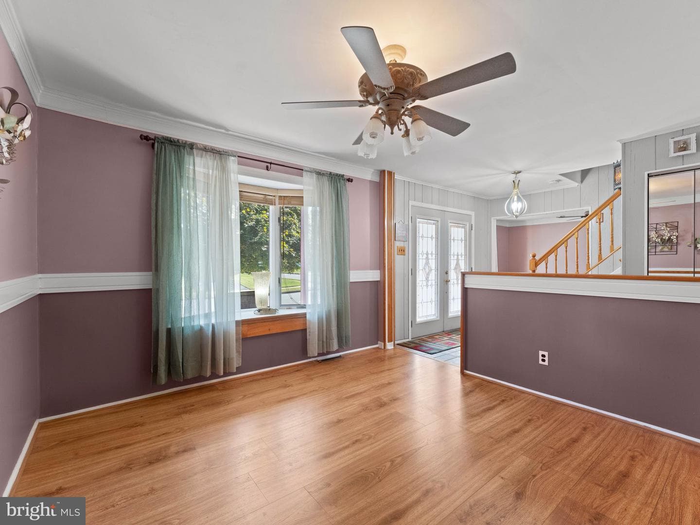 423 Sir Galahad Drive photo 11