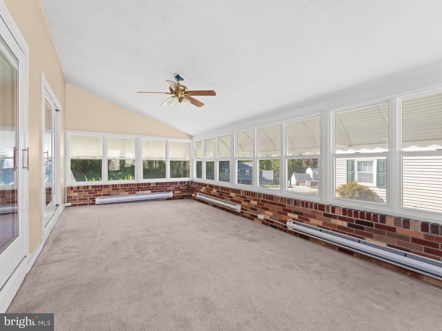 423 Sir Galahad Drive photo 17