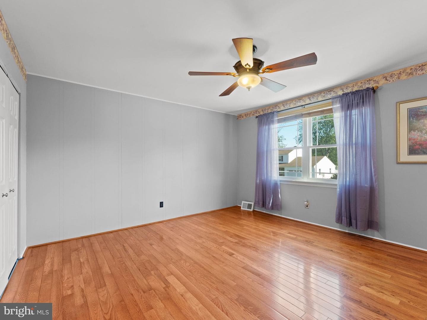 423 Sir Galahad Drive photo 22
