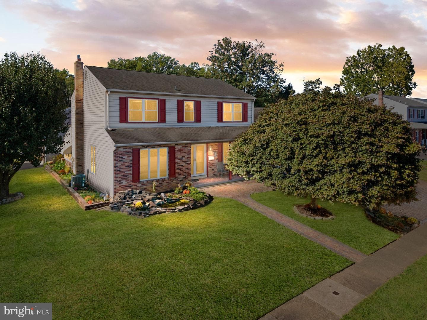 423 Sir Galahad Drive photo 42