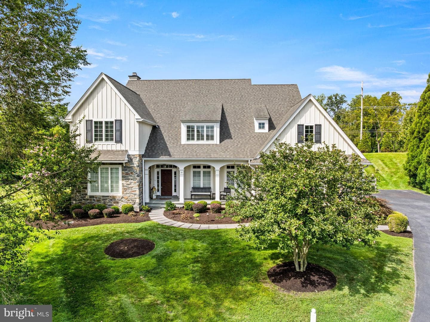 10 Hadley Lane photo 1