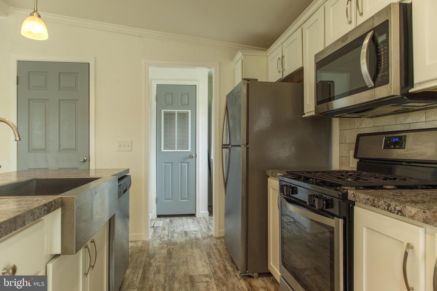 216 Park Drive photo 10