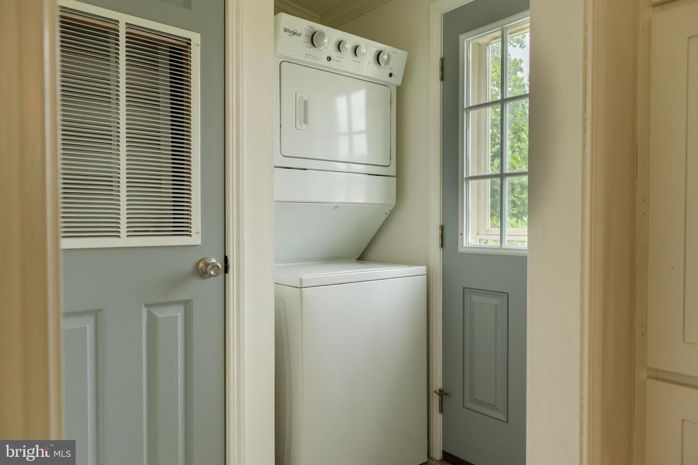 216 Park Drive photo 12
