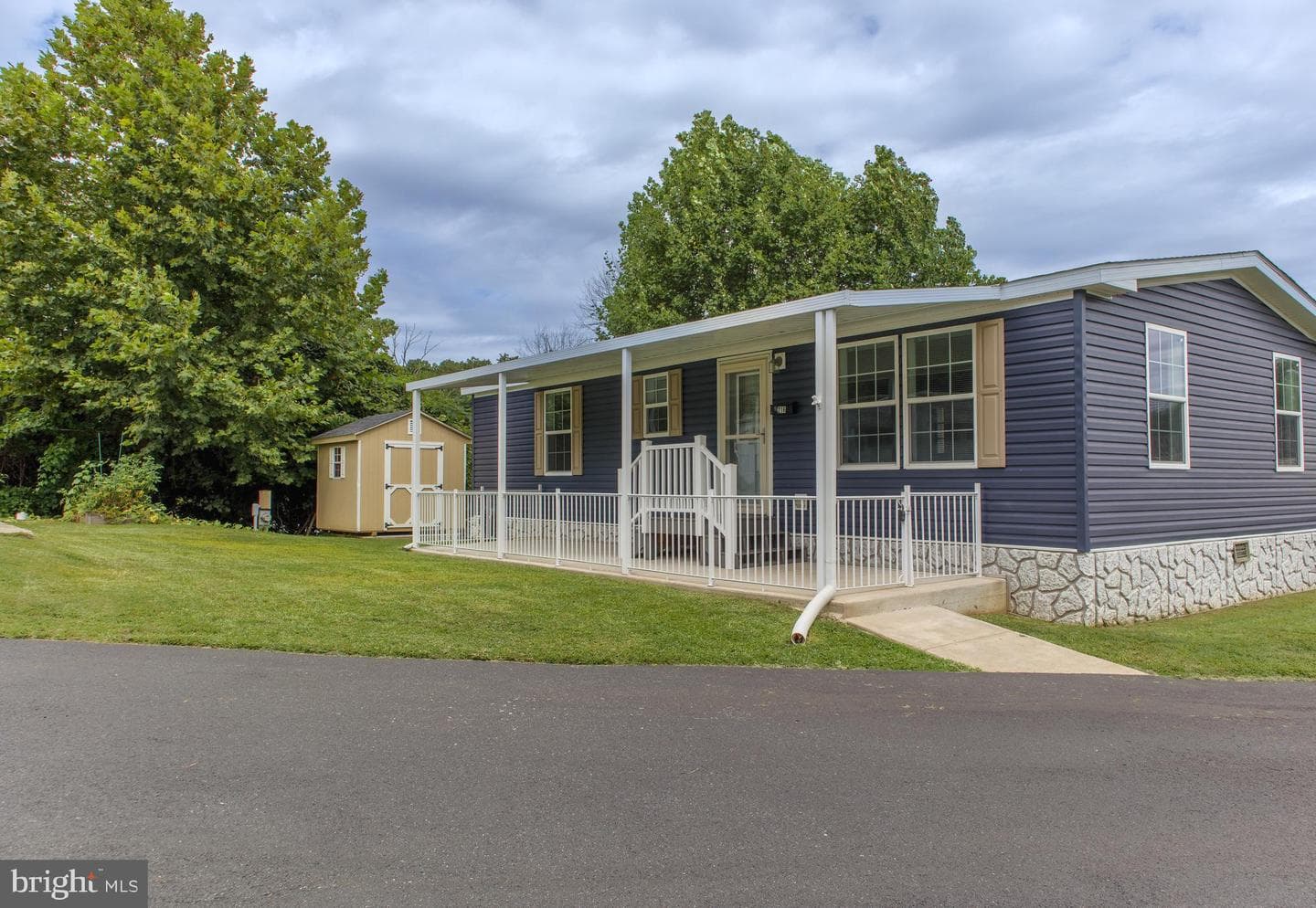 216 Park Drive photo 2