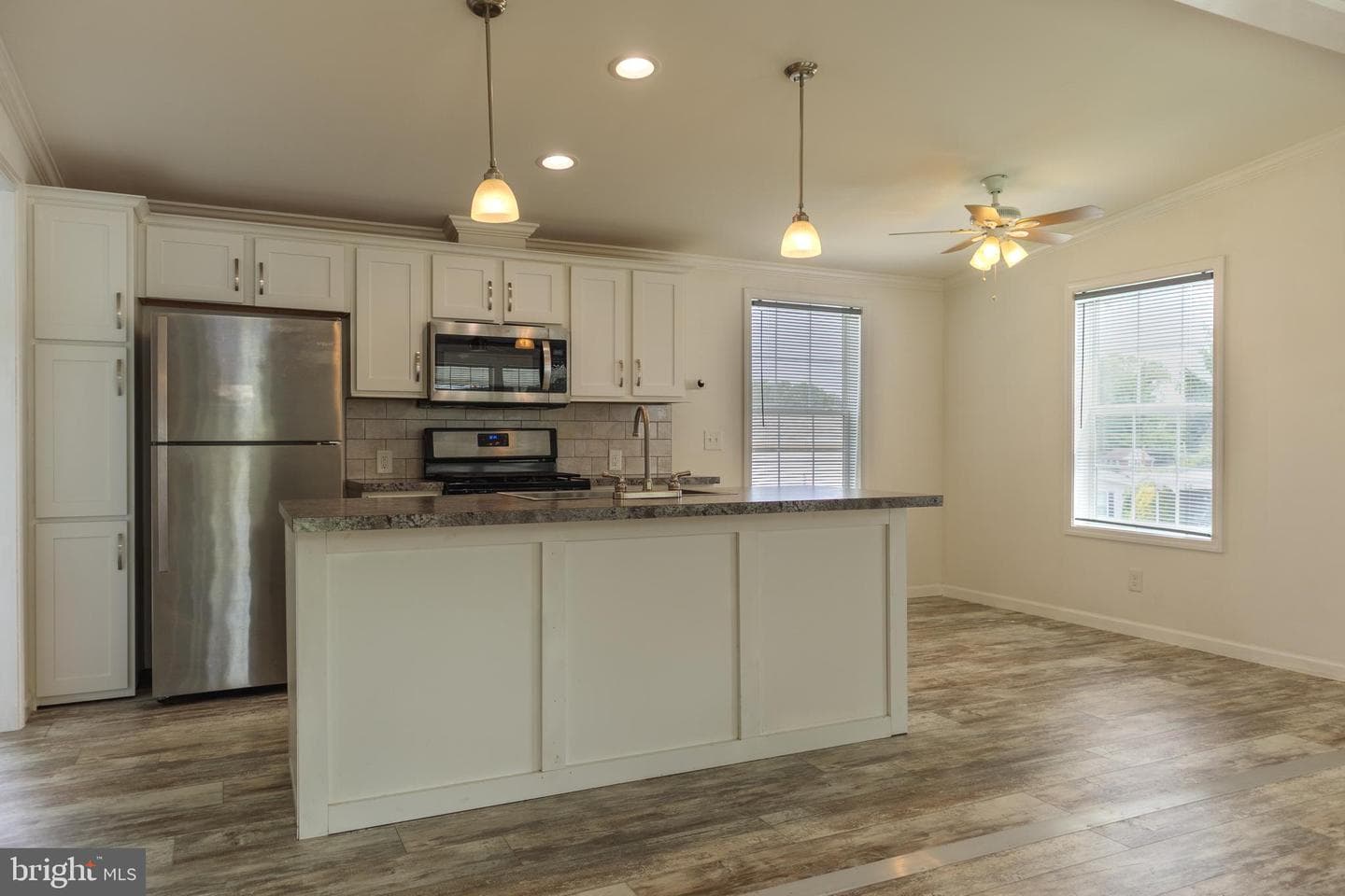 216 Park Drive photo 9
