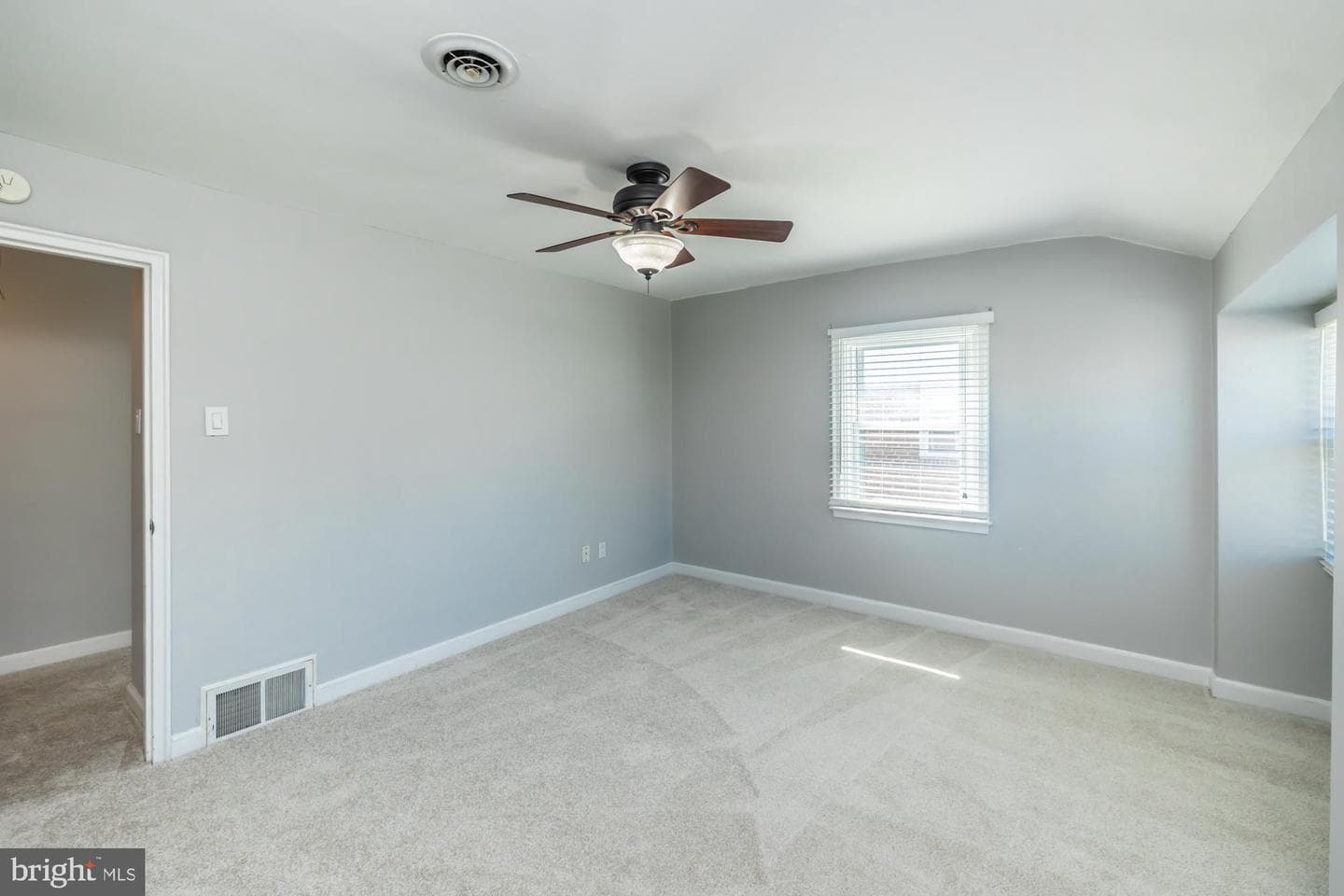1037 Cobbs Street photo 21