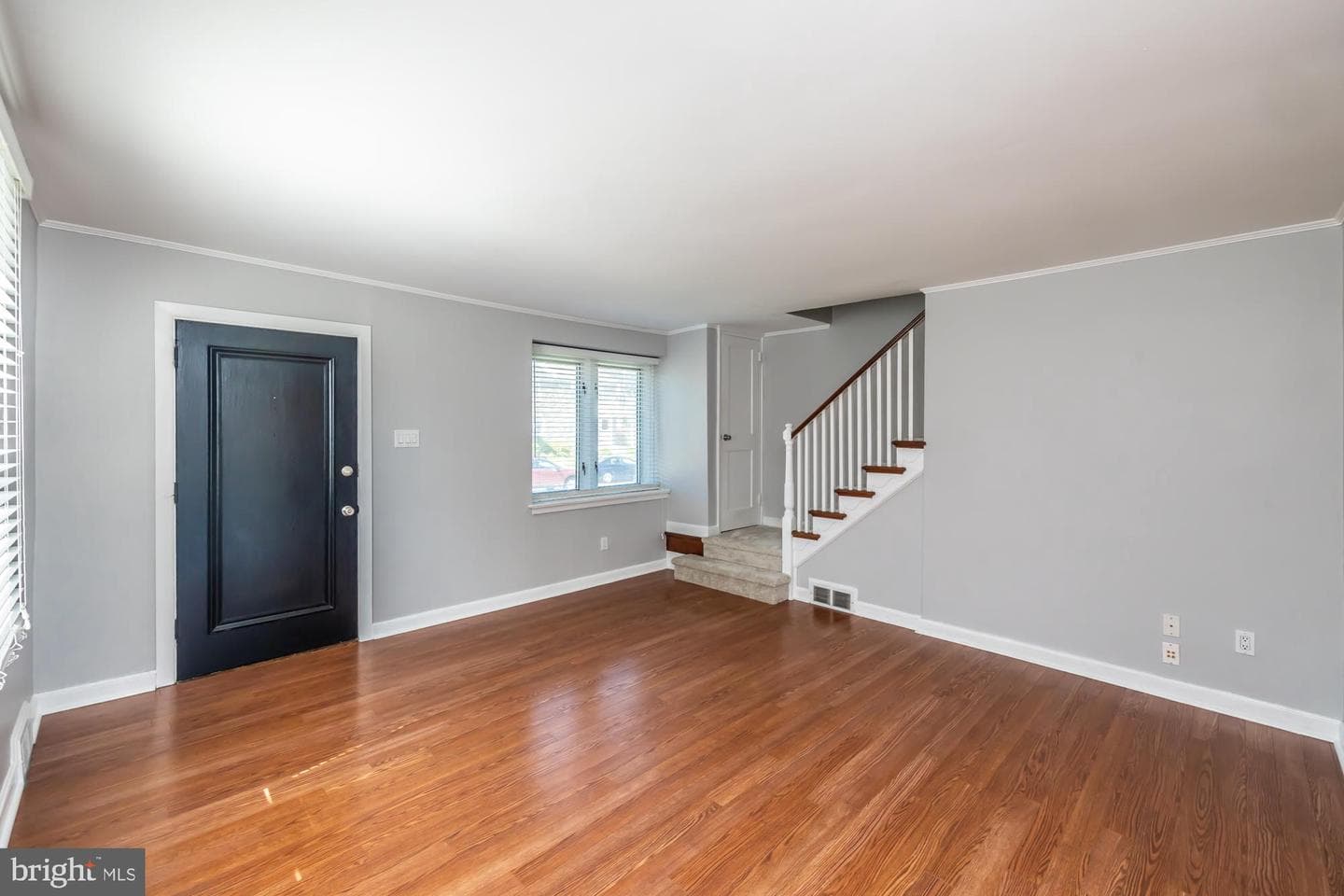 1037 Cobbs Street photo 5