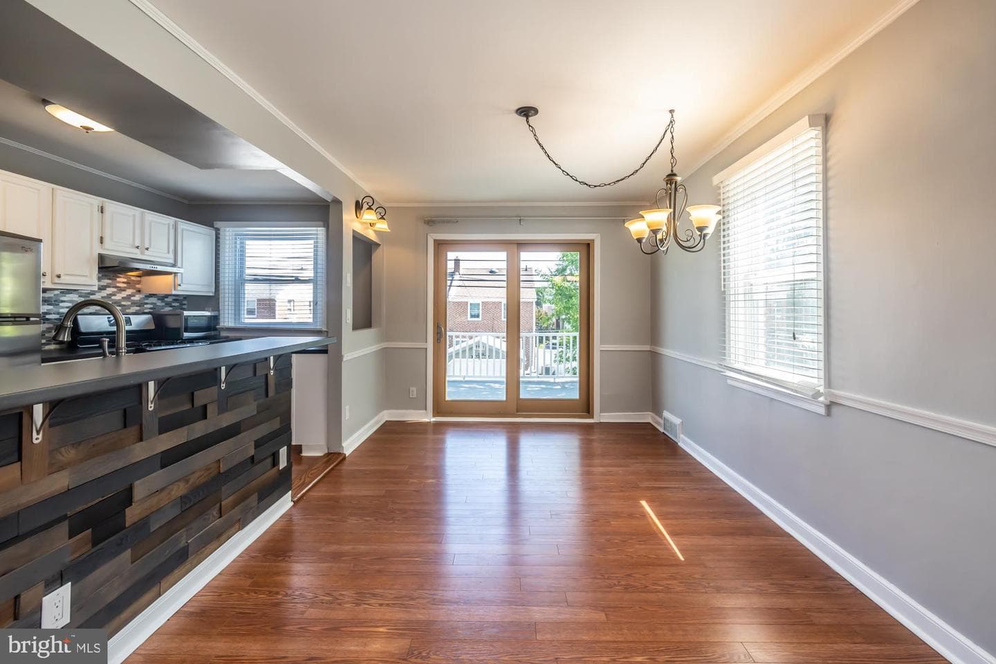 1037 Cobbs Street photo 8