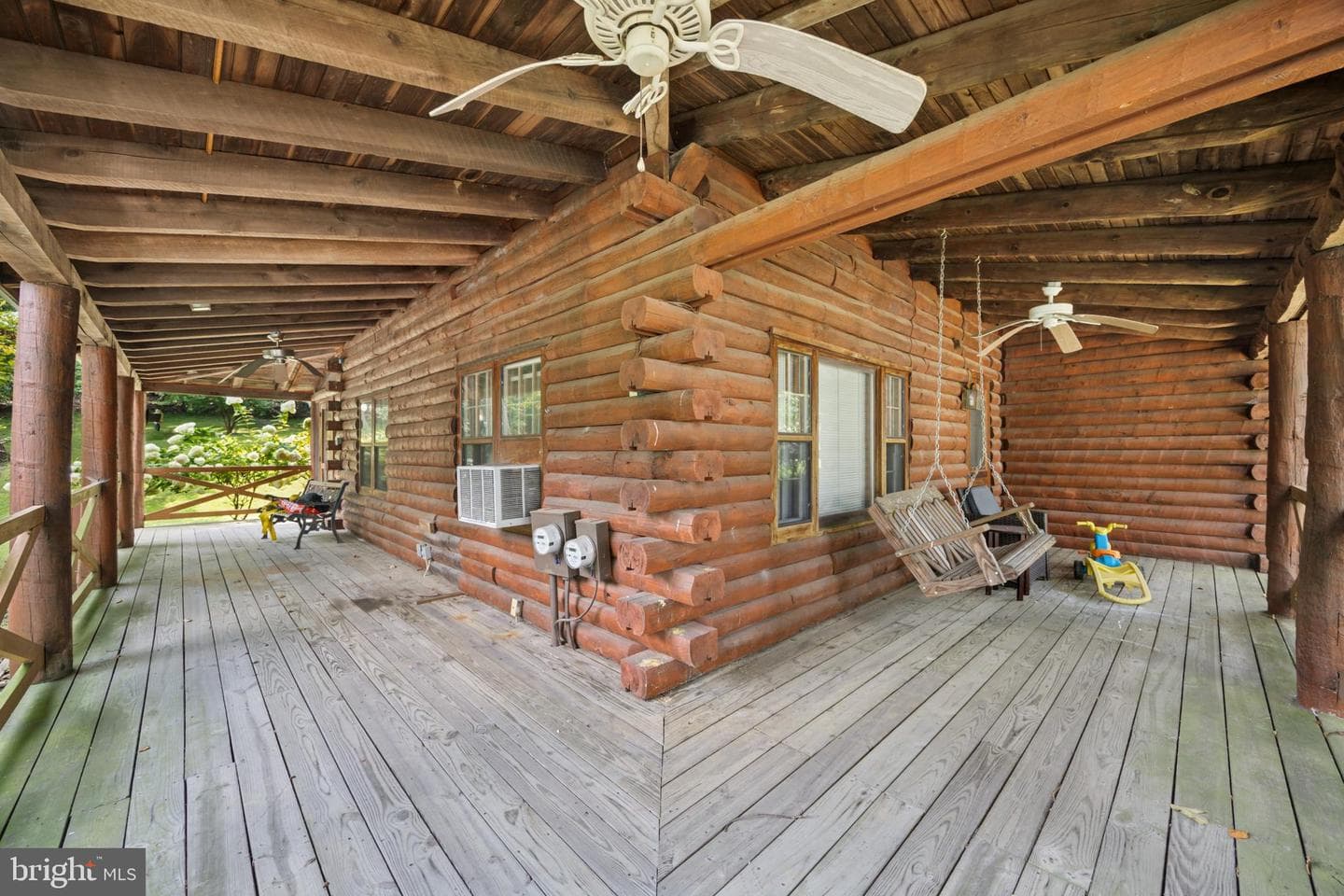783 Hill Avenue photo 4