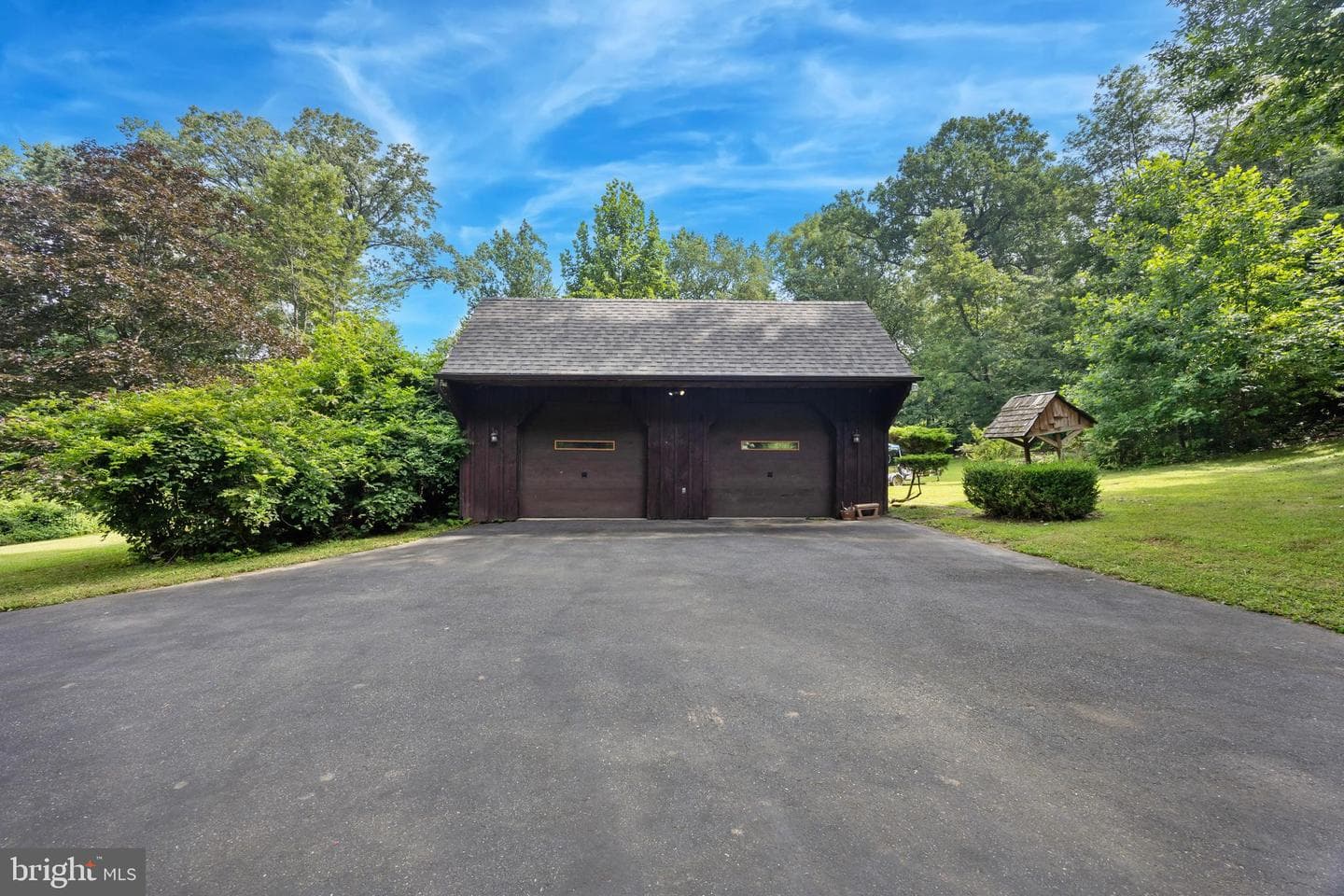783 Hill Avenue photo 6