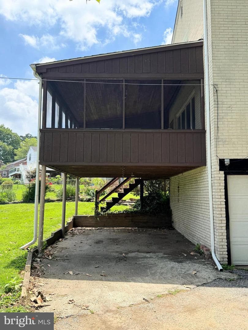 563 Rutherford Drive photo 26