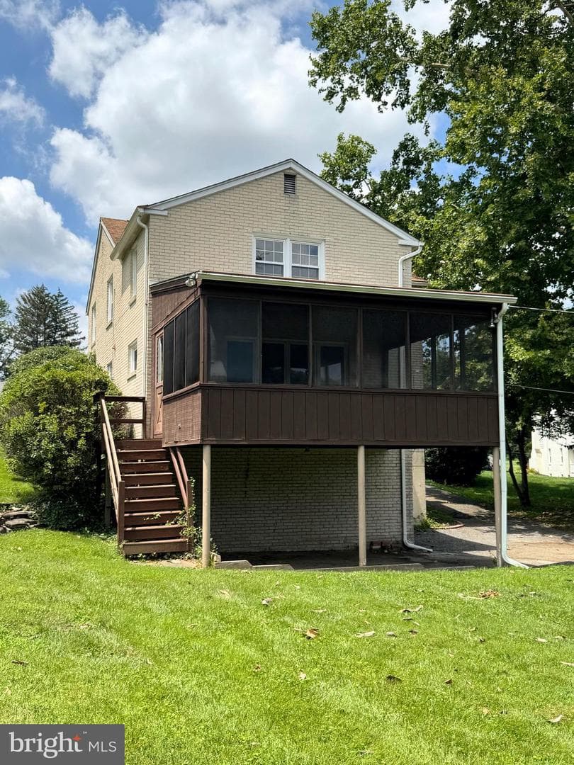 563 Rutherford Drive photo 27