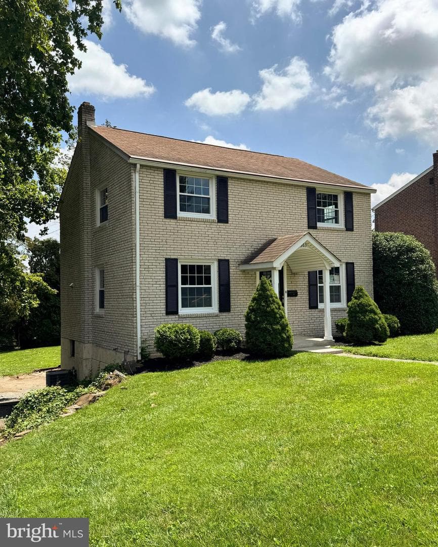 563 Rutherford Drive photo 3