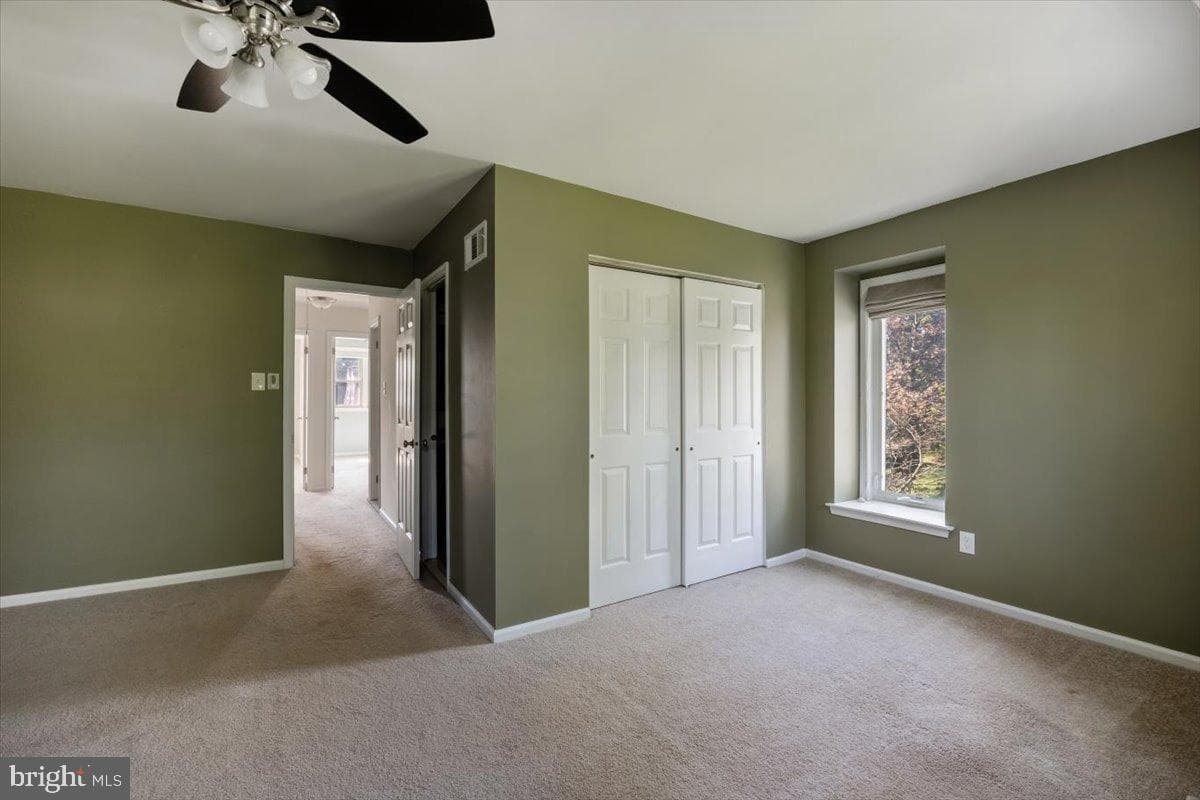 4 Fairfax Vlg photo 25