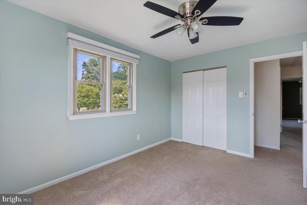 4 Fairfax Vlg photo 29